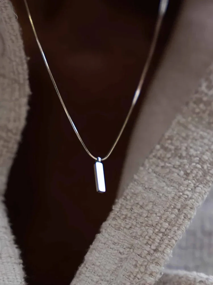 Minimalistic Rectangle Gold Necklace - Image 7