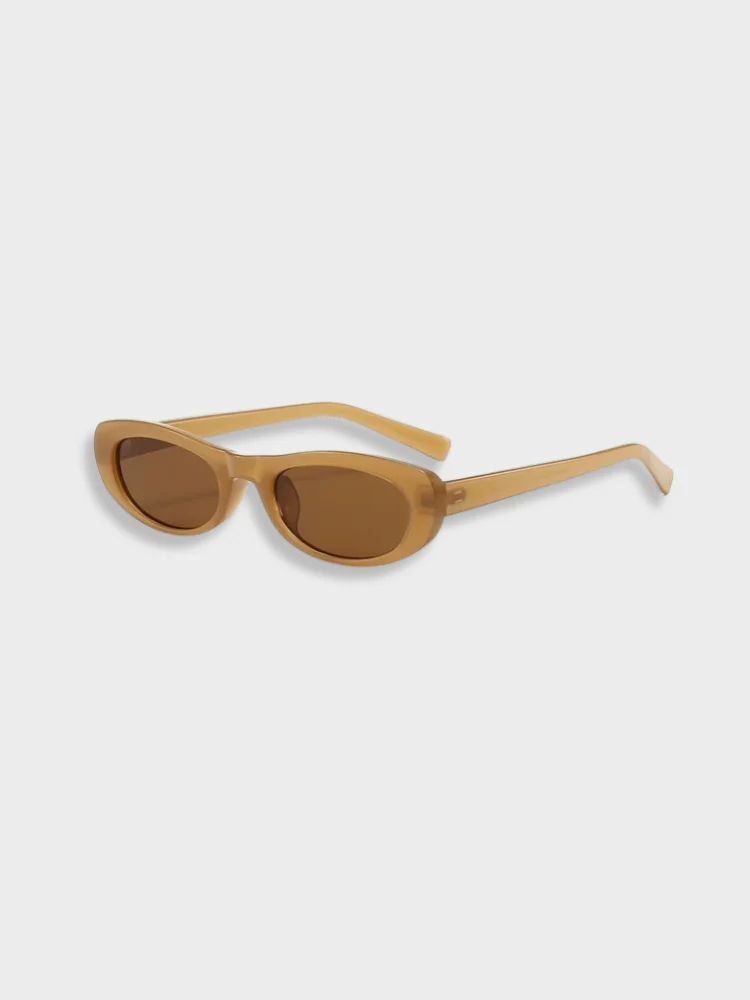Vintage Cat Eye Sunglasses - Image 5