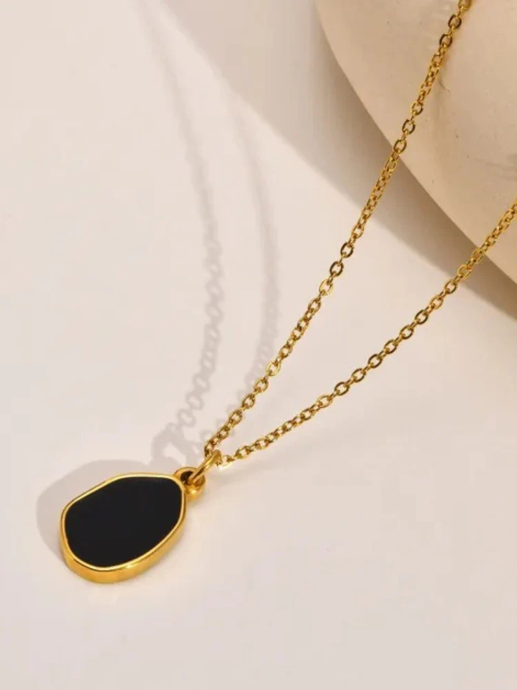 Vintage Oval Necklace - Image 5